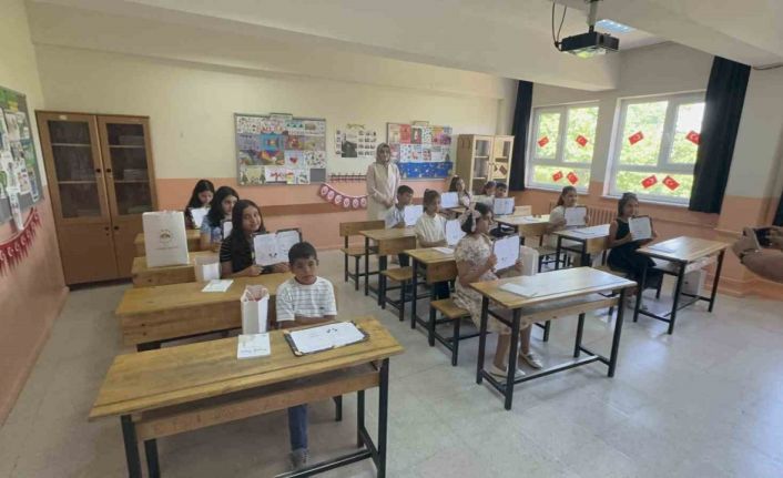 Aksaray’da 86 bin öğrenci karne aldı