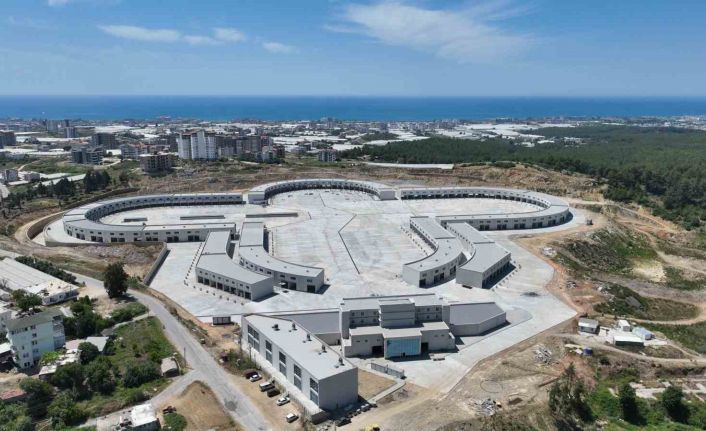 Alanya Toptancı Hali’nde sona yaklaşıldı