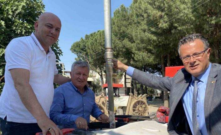 Alaşehirli çiftçiler çifte bayram kutluyor