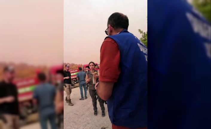 Alevlerin arasında insanlık dersi: Yangın bölgesinde paylaşılan bir lokma yürekleri ısıttı