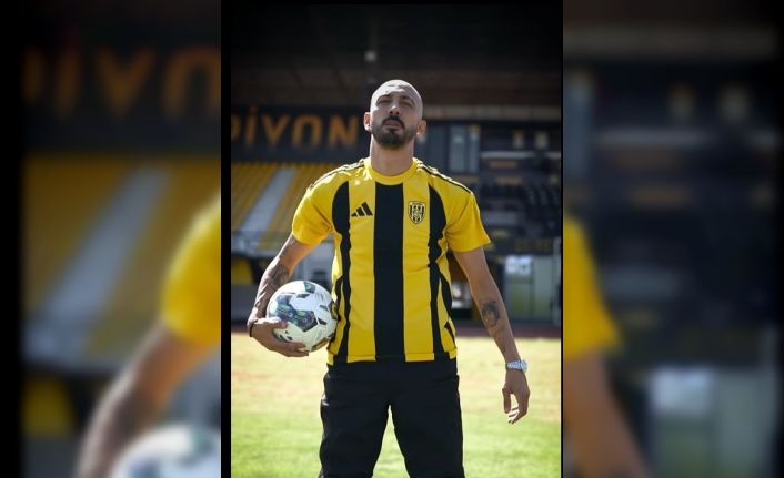 Aliağa FK’dan flaş transfer: Ahmet İlhan Özek resmen imzayı attı