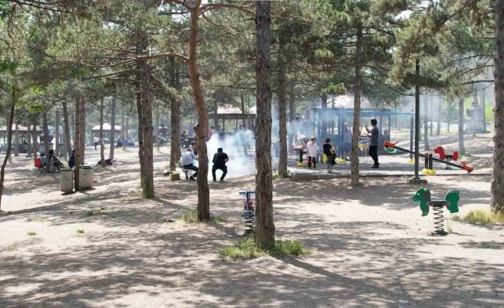 Ankaralılar Kurban Bayramı’nda Mavi Göl’e akın etti