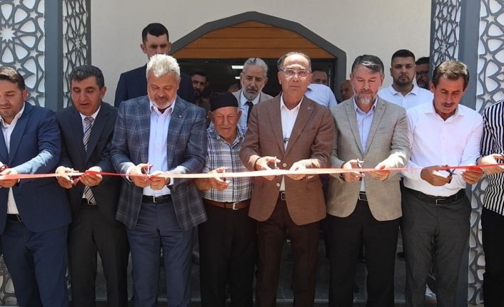 Antakya Belediyesi’nin inşa ettiği çok amaçlı salon hizmete açıldı