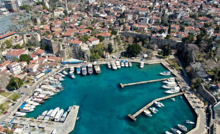 Antalya’da yangın tedbirleri yetersiz olan 174 turistik tesisin ruhsatı askıya alındı