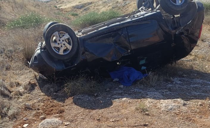 Aracıyla gece şarampole uçan sürücü, sabah ölü bulundu