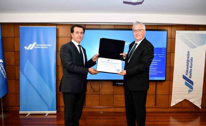 Ardahan Üniversitesi’ne ‘Kurumsal Akreditasyon Belgesi’