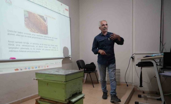 Arıyla gelen geçim kaynağı: Kursiyerler arıcılıkla yeni bir yola çıkıyor