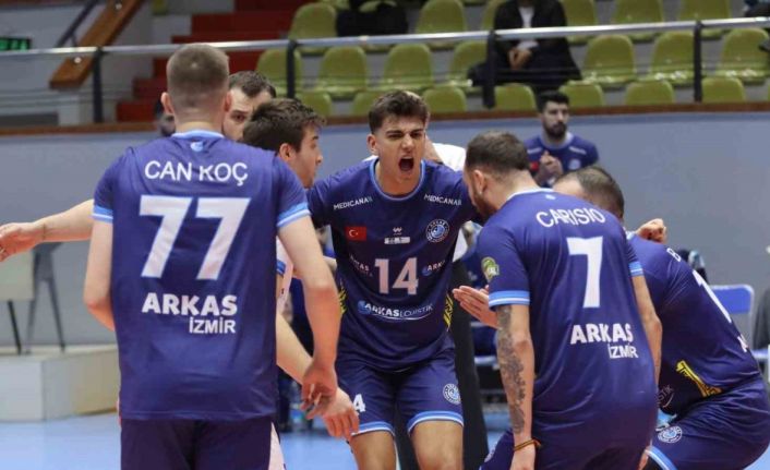 Arkas Spor’da 5 oyuncu gitti