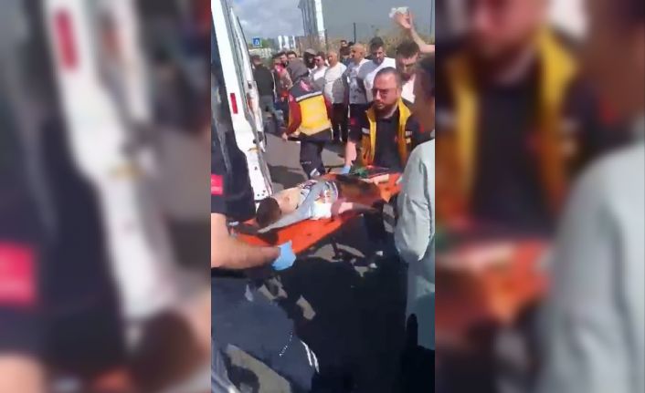 Arnavutköy’de otomobil, anne ve çocuğuna çarptı: 1 ölü, 1 yaralı