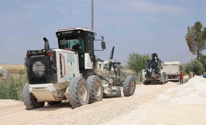 Asri Mahallesinde üstyapı atağı devam ediyor