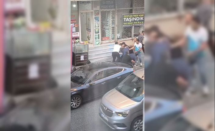 Avcılar’da iki şahıs, yaşlı adamı sopayla dövdü