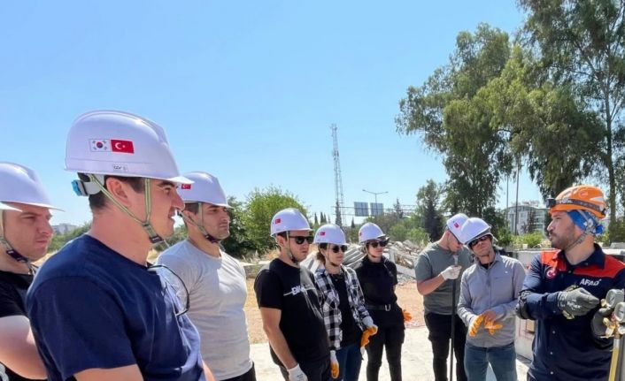 Aydın’da çevik kuvvet personeline deprem arama kurtarma eğitimi verildi