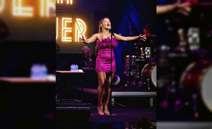 Azka’da Cerem Rüzgarı: Güçlü sesi ve şıklığıyla büyüledi