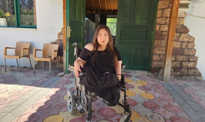 Azmi ile engelli bireylere örnek oluyor