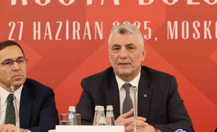 Bakan Bolat, Rusya’da Türk işadamlarıyla bir araya geldi