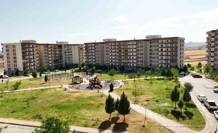 Bakan Kurum: "Cizre devasa bir çiçek bahçesi gibi. İlçemizde tüm kötü izleri silip yepyeni bir hayat inşa ettik"