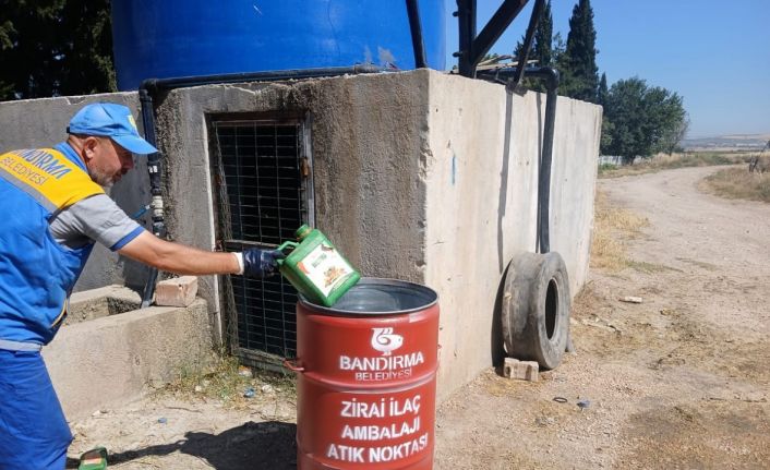 Bandırma kırsalında zirai atıklarla mücadele başladı