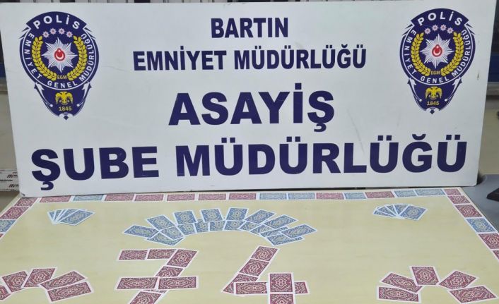 Bartın’da kumar oynayan 4 kişiye 36 bin 988 TL ceza