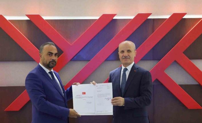 BARÜ Rektörü Prof. Dr. Ahmet Akkaya mazbatasını aldı