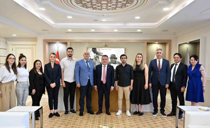 Başkan Böcek: "Benim çalışmalarımda parti ve siyaset ayrımı yoktur"