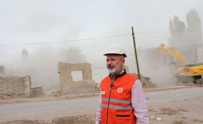 Başkan Çolakbayrakdar: "Türkiye’de kendi imkânlarıyla dönüşüm yapan ilk ve tek belediyeyiz"