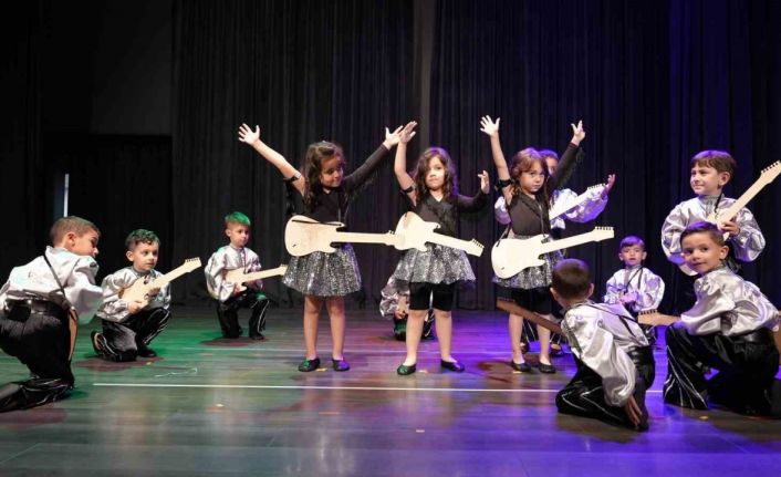 Başkan Köymen, mutlu günlerinde çocukları yalnız bırakmadı