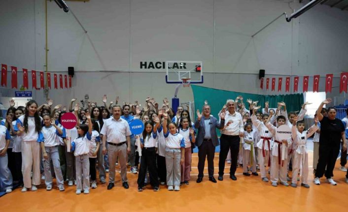 Başkan Özdoğan: "Gençlerimizin gelişmesi için tüm imkânlarımızı seferber ettik"