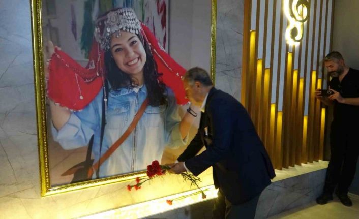 Batman’da terör saldırısında şehit olan Aybüke öğretmen ile 2 asker anıldı