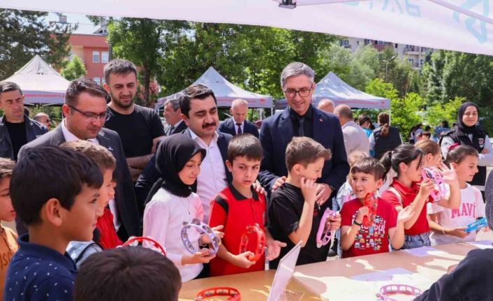 Bayburt’ta 2 gün sürecek ’Bilimin Işığında Bayburt Bilim Şenliği’ başladı