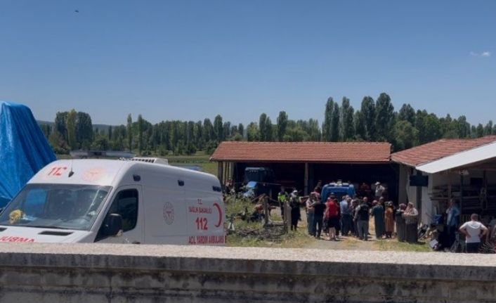 Bayram tatili için köyüne gelen genç, traktör kazasında hayatını kaybetti