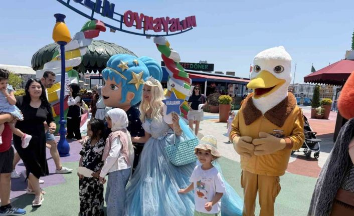 Bayramın ikinci gününde çocuklar eğlence merkezine akın etti