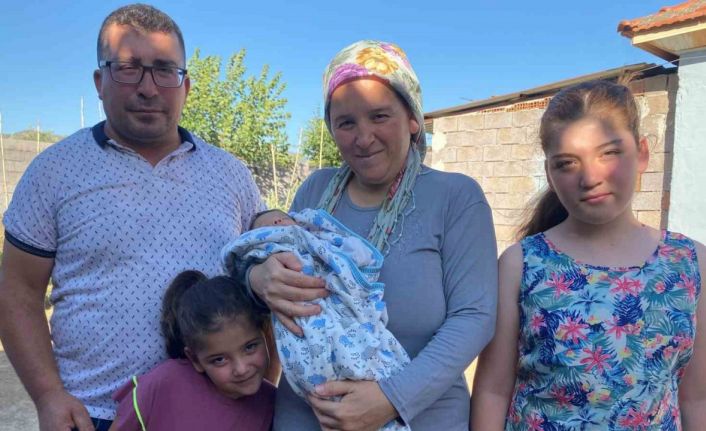 Bebeklerine merhum Başkan Ferdi Zeyrek’in ismini verdiler