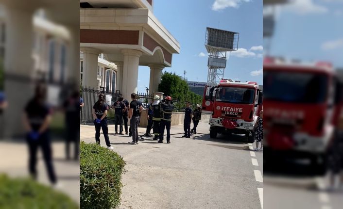 Benzinli intihar teşebbüsünü ekipler engelledi