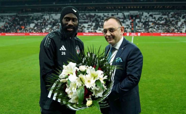 Beşiktaş’ta Mausaku ile yollar ayrıldı