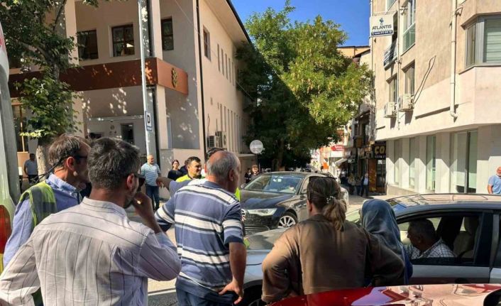 Bilecik’te otomobil çarptığı yaya yaralandı