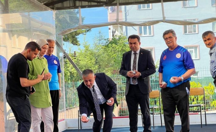 Bilecik’te yaşlıların bocce merakı