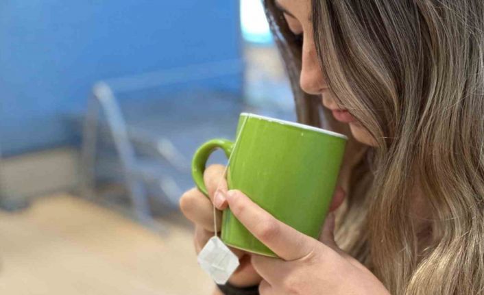 Bitki çaylarındaki bilinmeyen tehlike: "İçerisinden ilaç kalıntısı çıkabiliyor"