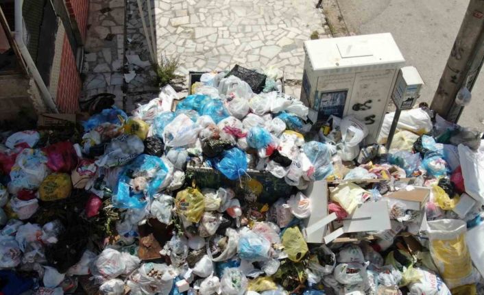 Buca sokaklarında çöpler hastalık yayacak boyuta geldi, vatandaş tedirgin