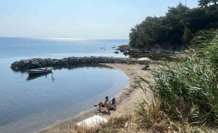 Burhaniye’de Pelitköy İçmeler Sahili sakinleri kıyı işgaline tepkili