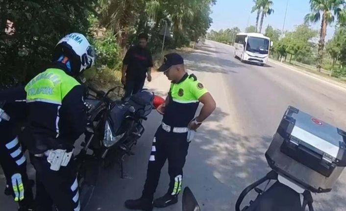 Çalıntı motosikletle kaçmaya çalışan şüpheli jandarmanın dikkati sayesinde yakalandı