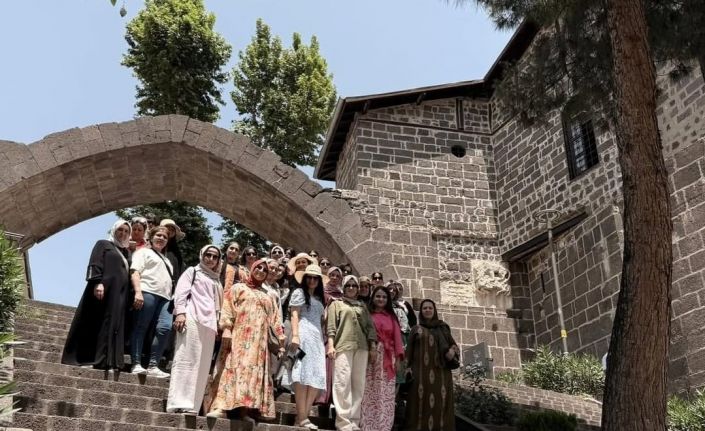 Cizreli Kadınlar Diyarbakır ve Mardin’in tarihi ve turistik yerlerini gezdi