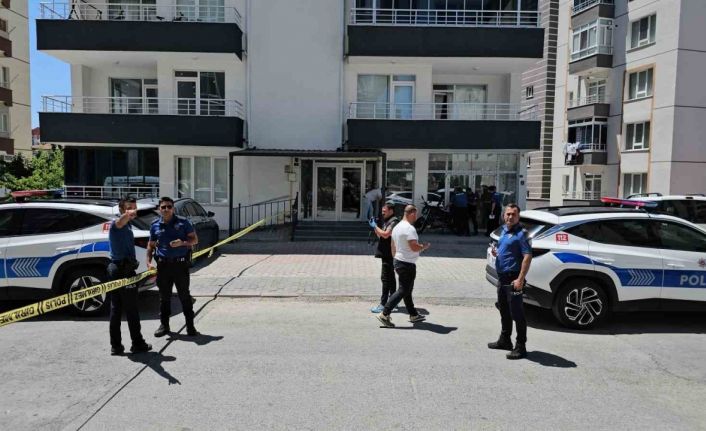 Çocukların kavgasına aileler de dahil oldu: 5’i bıçakla 6 yaralı