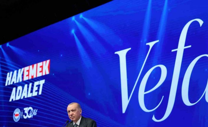 Cumhurbaşkanı Erdoğan: "İran’ın egemenliğine ve bölgemizin güvenliğine yönelik saldırıları kimden gelirse gelsin, asla tasvip etmiyor, tepkimizi de açıkça ortaya koyuyoruz"