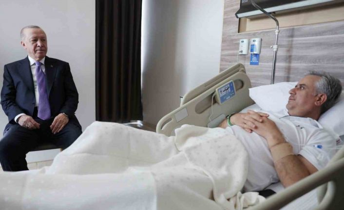 Cumhurbaşkanı Erdoğan’dan AK Parti Genel Başkan Yardımcısı Yalçın’a "geçmiş olsun" ziyareti