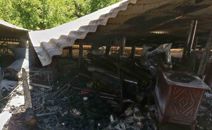 Darende’de çatı yangını korkuttu