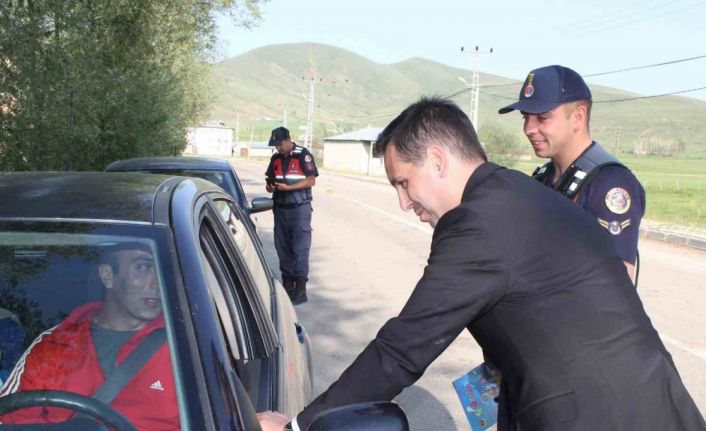 Demirözü’nde sürücülere hız konusunda uyarılarda bulunuldu