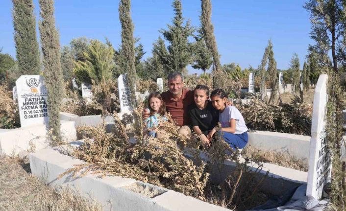 Depremde eşini ve 3 evladını kaybeden baba, enkazdan kurtardığı 4 evladına hem annelik hem de babalık yaparak hayata tutunuyor