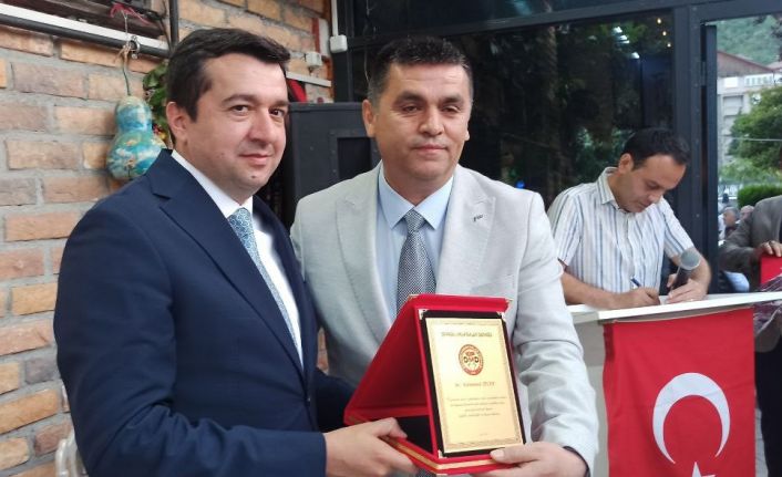 Devrek Kaymakamı veda yemeğinde göz yaşlarına hakim olamadı