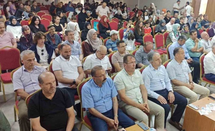 Devrek’te İmam Hatiplilerden mezuniyet sevinci