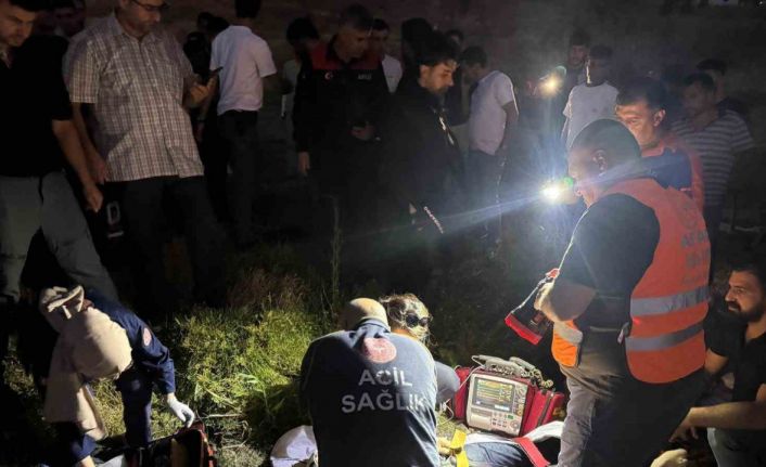 Dicle Nehri’ne düşen genç ekipler tarafından kurtarıldı